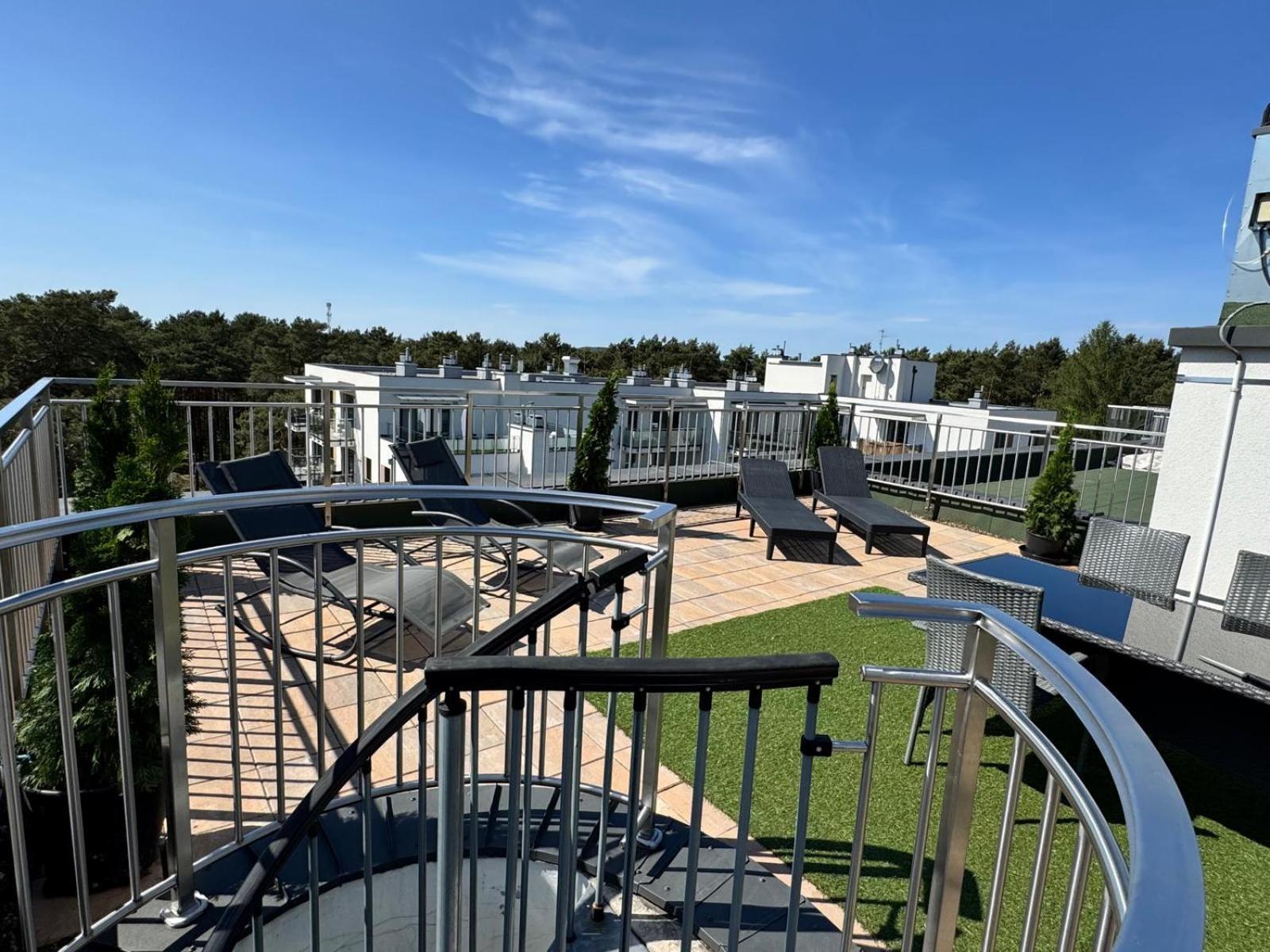 Family & Business Sauna Teznia No 8 Vip -lesny Nad Zalewem Cedzyna, Unikat - 5 Bedroom With Private Sauna, Jacuzzi, Spectacular View Terrace, Parking, Catering Options - Exclusive New! Apartamento *